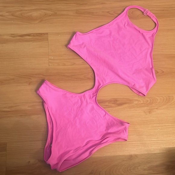 SKIMS Halter Monokini One Piece NWT - Picture 2 of 11